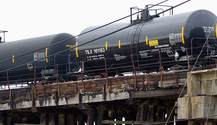 State to reconsider hiding oil train data